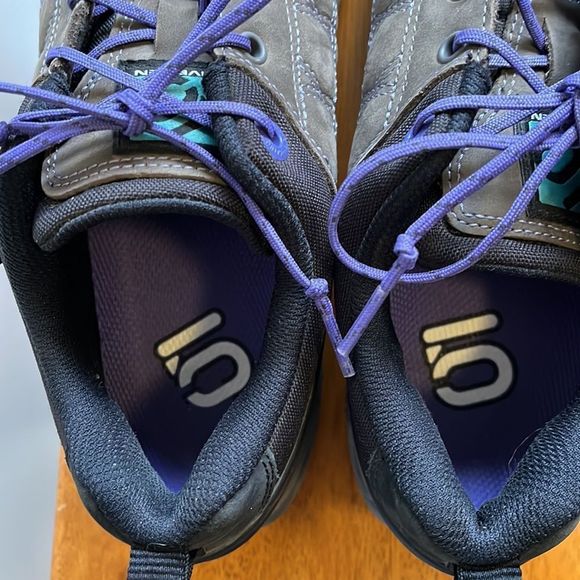 FIVE TEN 5.10 GUIDE SHOES - Picture 4 of 7